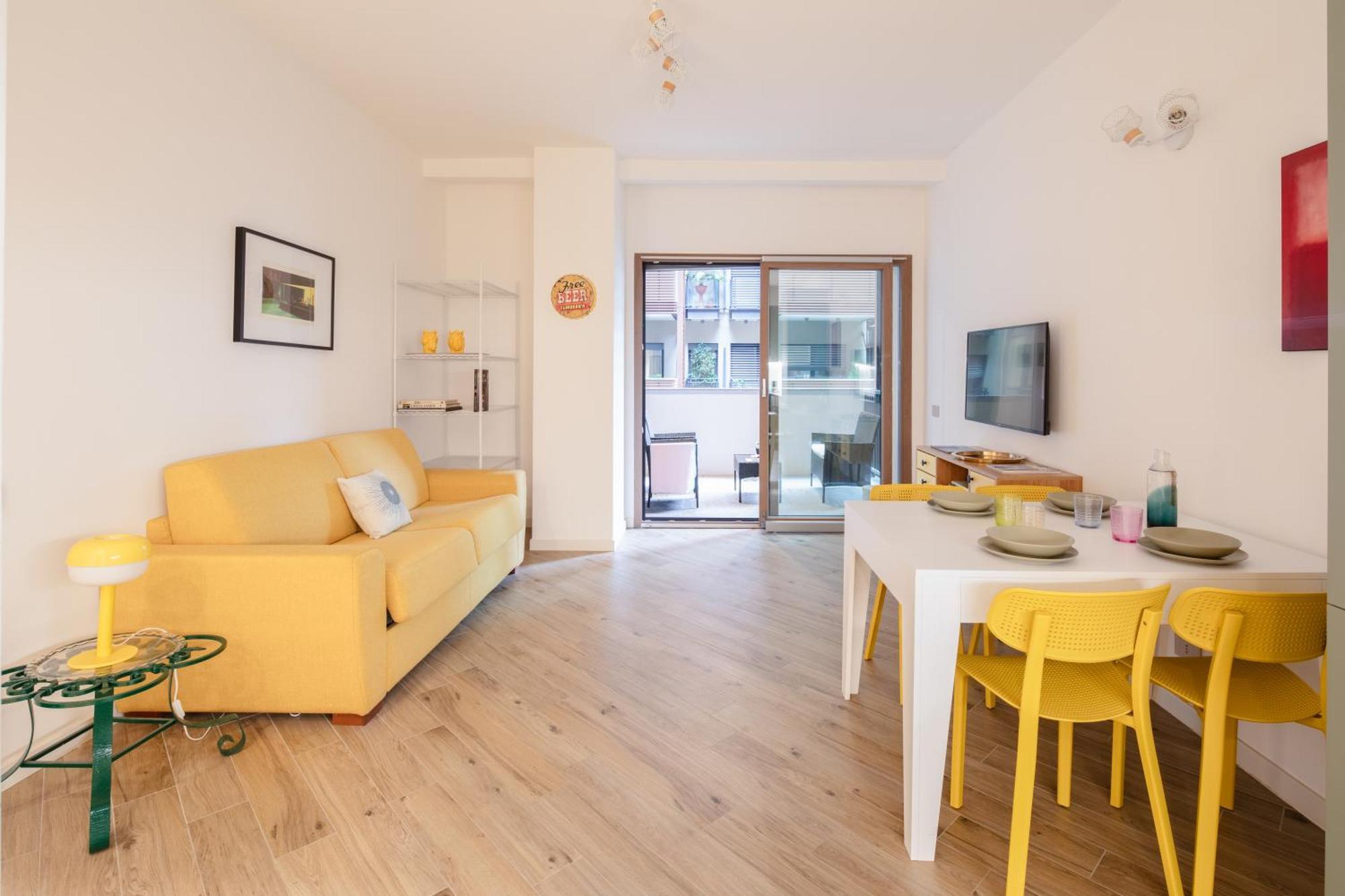 Corte Trastevere Giallo Coworking, Rooftop&fitness * Roma